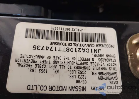 1996 Nissan Maxima Gle/Gxe/Se z USA, uszkodzony, nr VIN JN1CA21D8TT174735